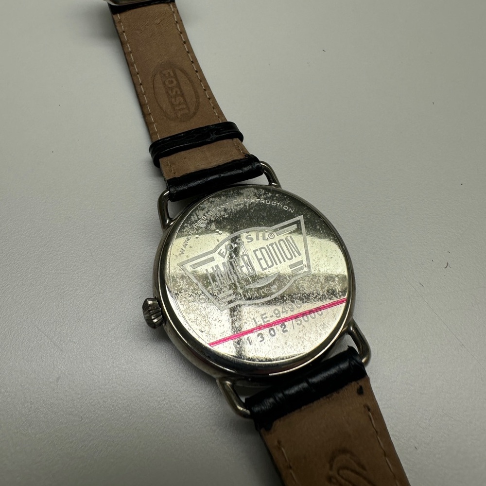 Limited Edition Fossil News Boy Leather Watch - Picture 4 of 5